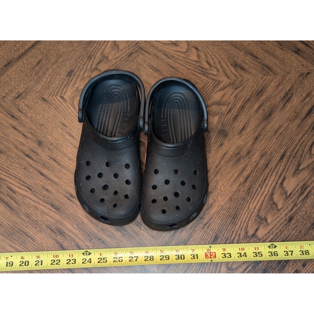 Crocs Classic Clogs Black Mens Slip On Water Shoes Size 7 Womens Size 9